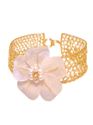 Brazalete con Flor de Escamas de Pescado